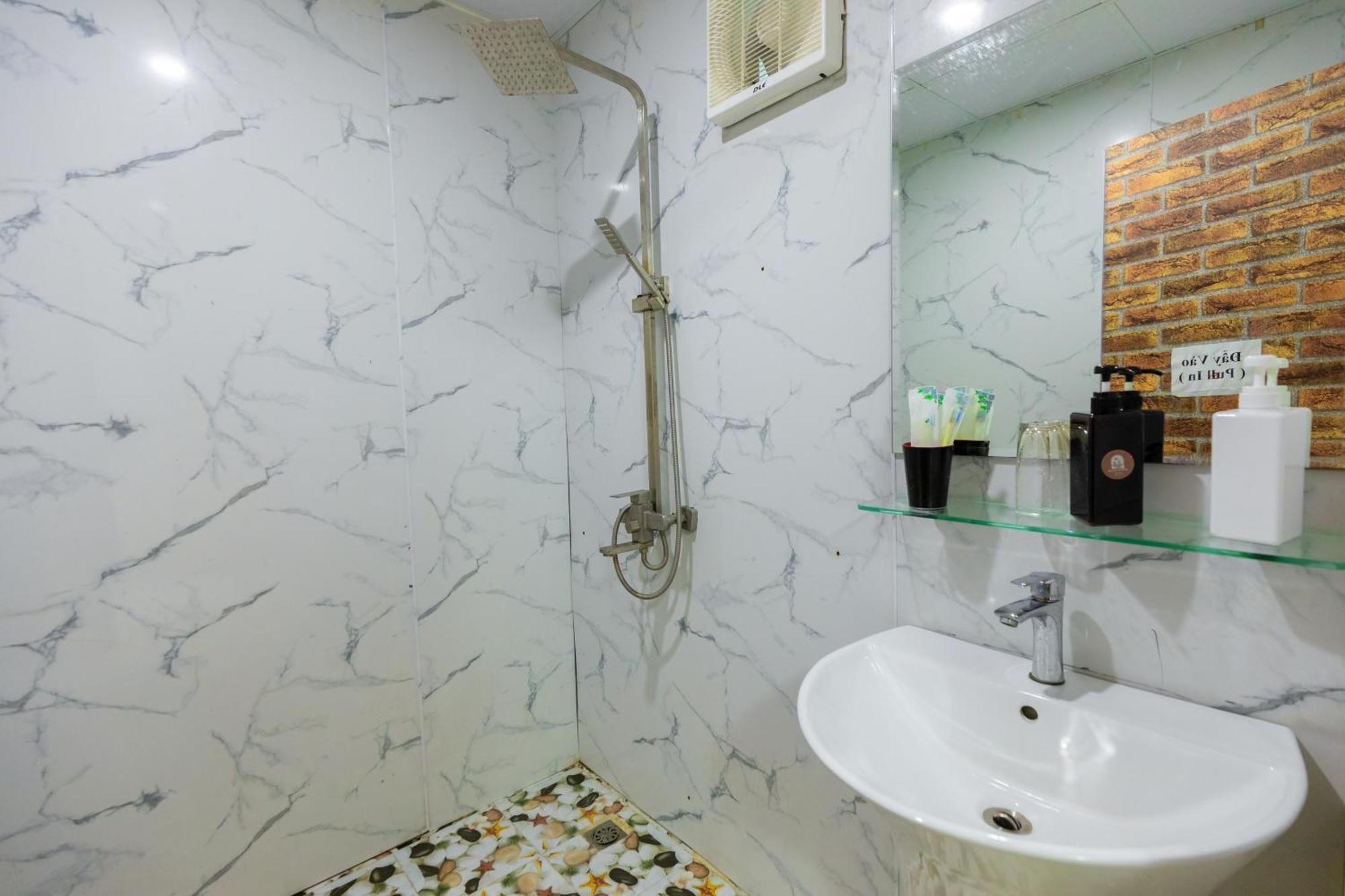 Victor Charlie Hostel Dong Khe Sau Eksteriør bilde