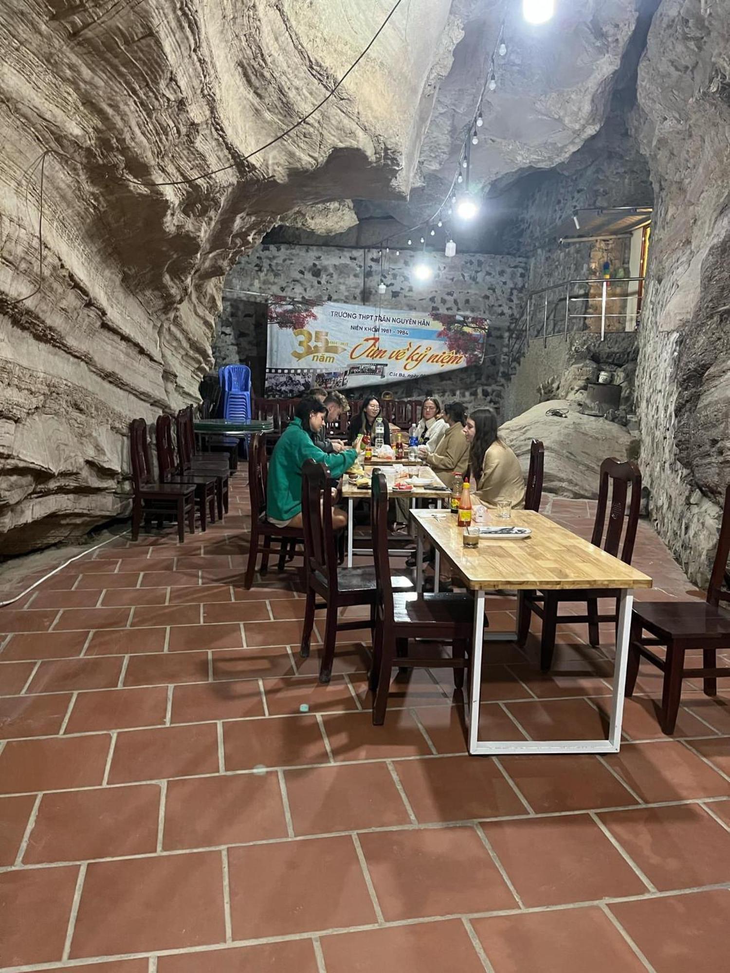 Victor Charlie Hostel Dong Khe Sau Eksteriør bilde
